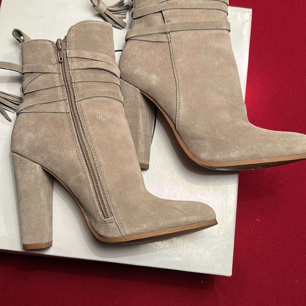 Steve Madden Taupe Heeled Boots - Picture 5 of 6